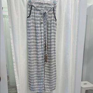 Women's Beachy Black and White Patterned Pants